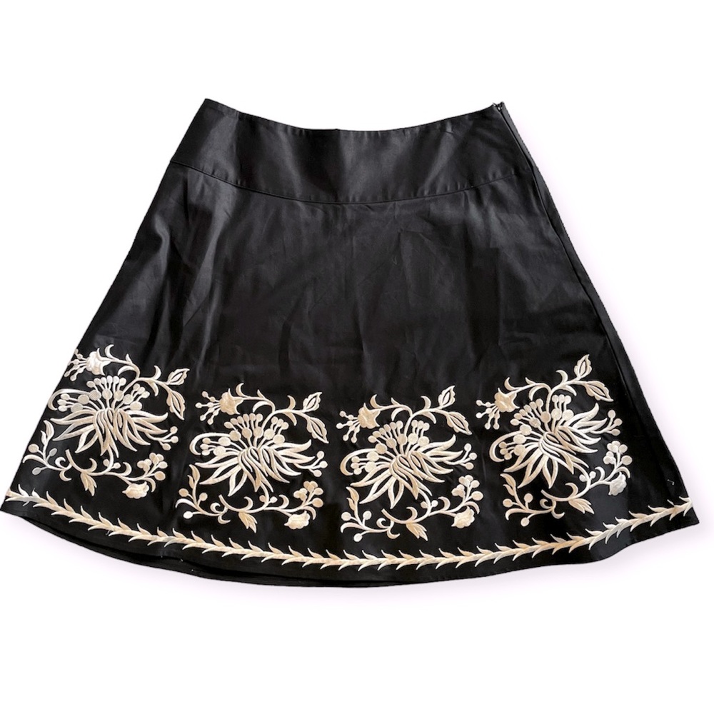 White House Black Market Women’s Black Midi A-Line Embroidered Skirt Sz 14